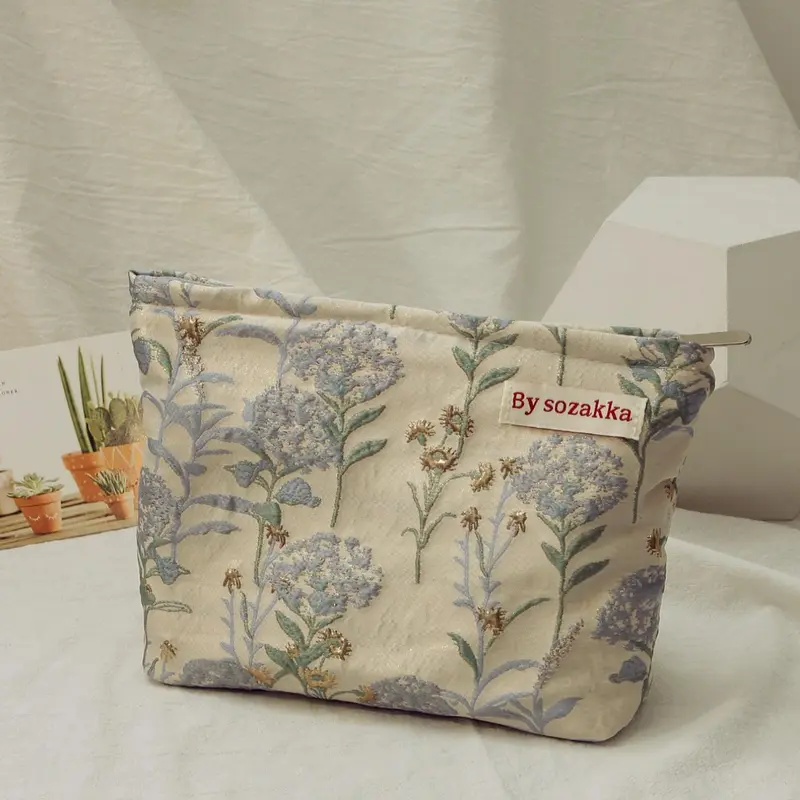 Floral Pattern Makeup Bag for Summer, Casual Letter Patched Design Makeup Bag, Portable Zipper Makeup Bag for Travel & Business Trip & Daily Used, Makeup Organizer Pouch, Travel Beauty Bag, Travel Cosmetic Bags, Cosmetics Bag