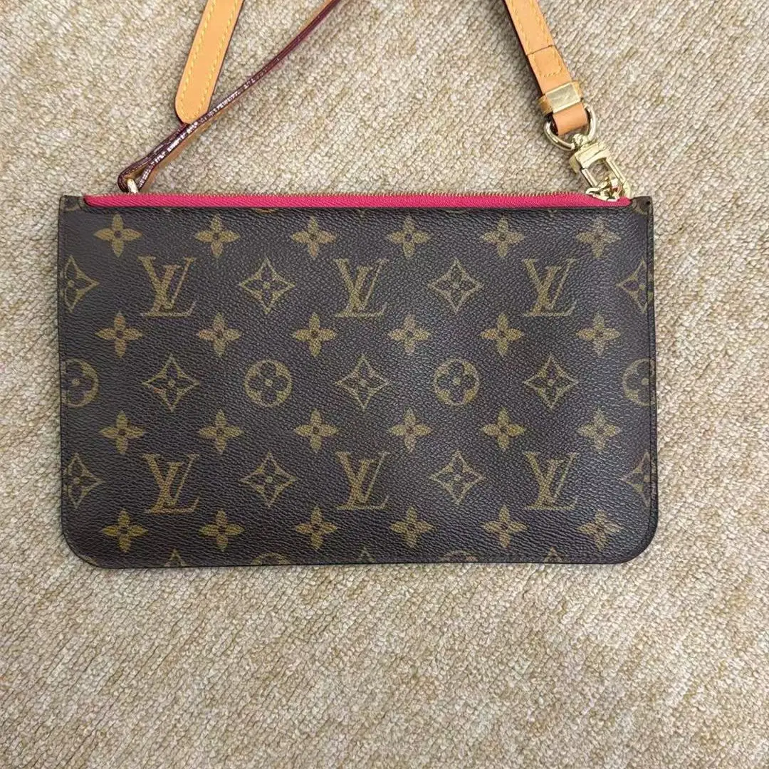 Pre-owned Louis Vuitton Neverfull pouch Red CC0129