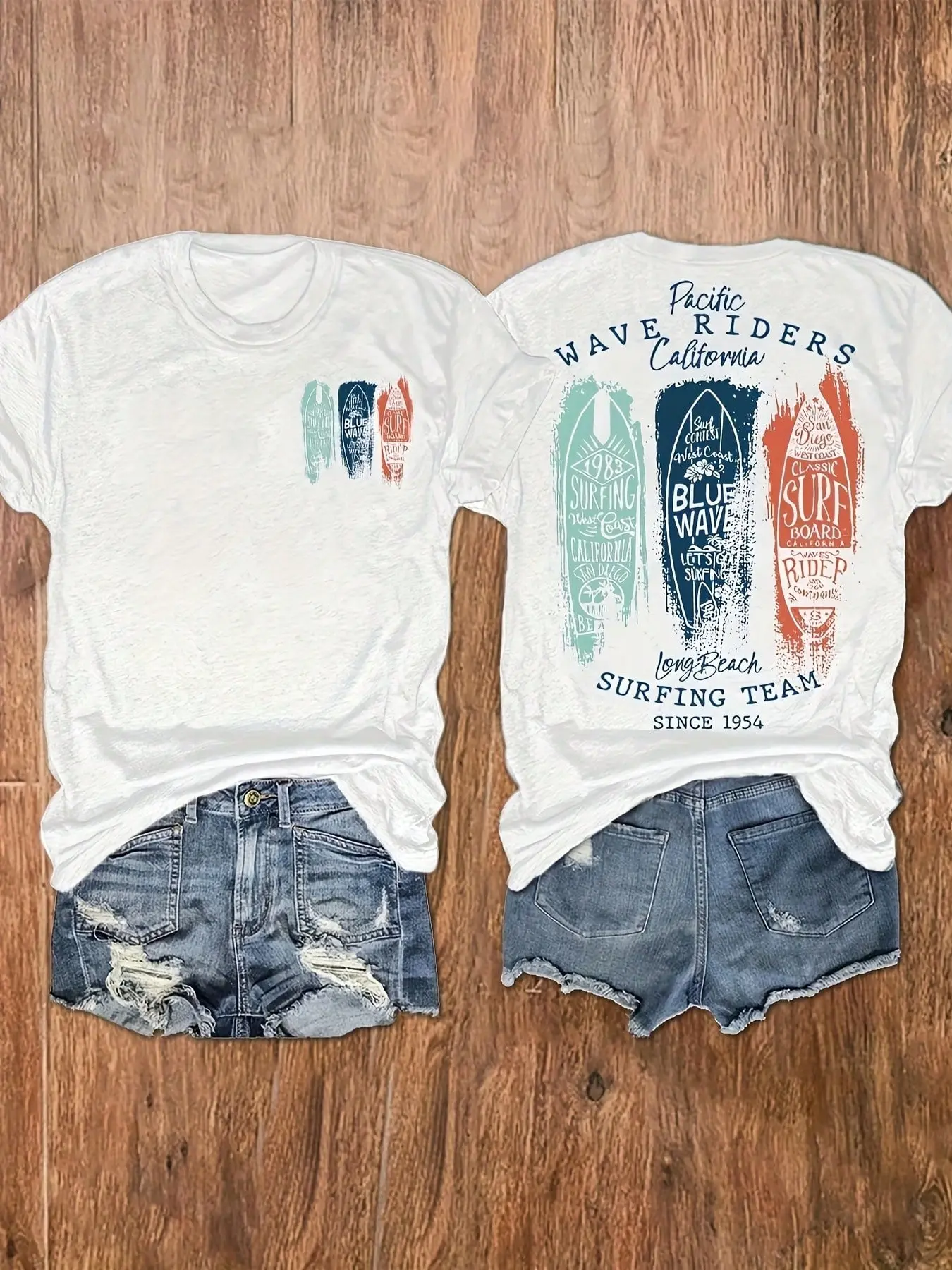 Women’s Pacific Surfer Knight surf board print casual short-sleeve T-shirt, soft and breathable, suitable for summer beachwear, everyday outfits, and travel—an ideal gift for surfing enthusiasts.