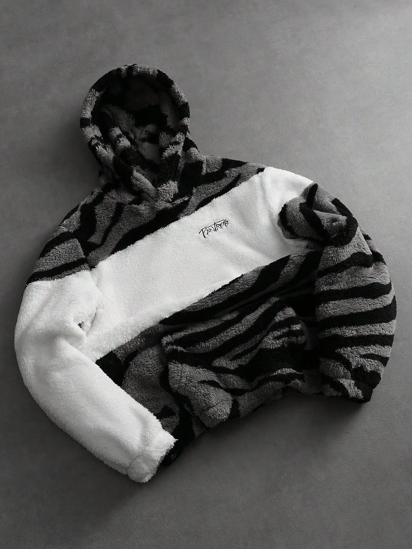 Men's hooded sweatshirt, Casual Pullover Sweatshirts, plush fabric, Soft Long Sleeve pullover hoodie, knitted sweatshirt, autumn and winter clothing, color-blocked design Casual top, holiday gift, Casual Streetwear Sweatshirt, Casual Fashion Sweatshirt