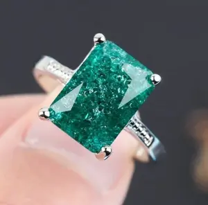 R294- Big 925 Sterling Silver Emerald Ring !