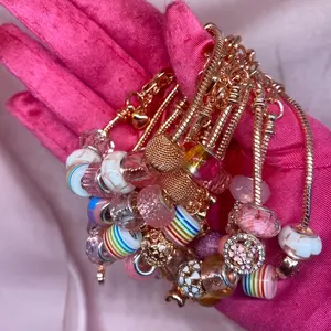 Pink rose charm bracelets(1)