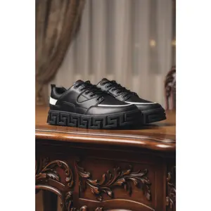 Chic Pair Low Top Sneakers - White Casual Shoes for Training and Running, Ideal for Athletic Wear