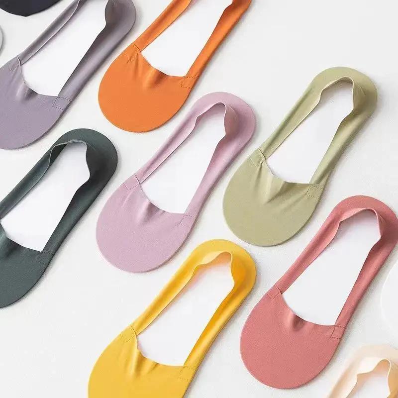 10 Pairs of Women's Invisible Socks – Comfortable, Breathable Cotton & Polyester Short Socks with Sponge Bottom, Ice Silk Cooling, Ultra-Thin for Summer, Seamless, Silk-Like Finish Womenswear