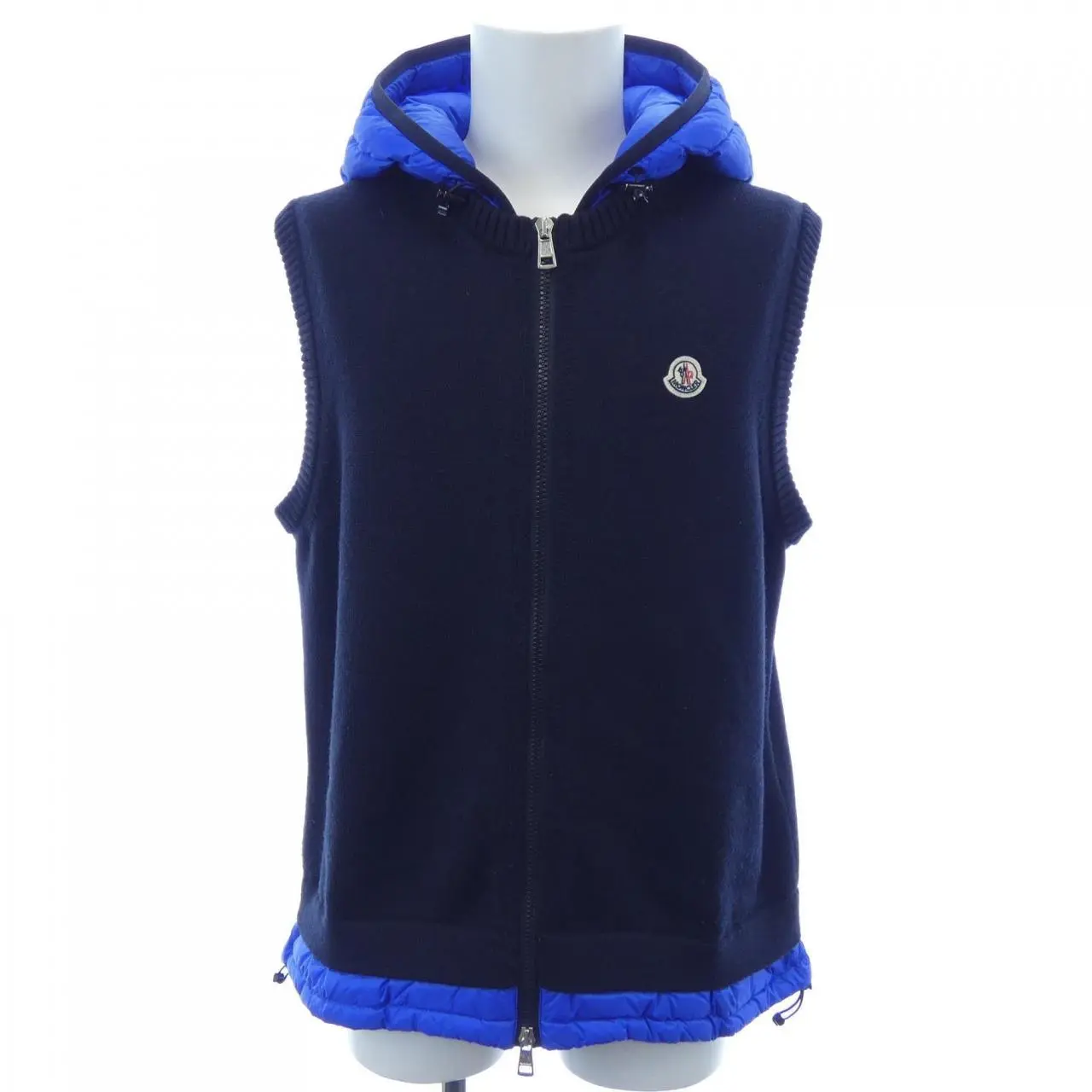 Pre-owned MONCLER Nylon Small Leather Goods Down Vest