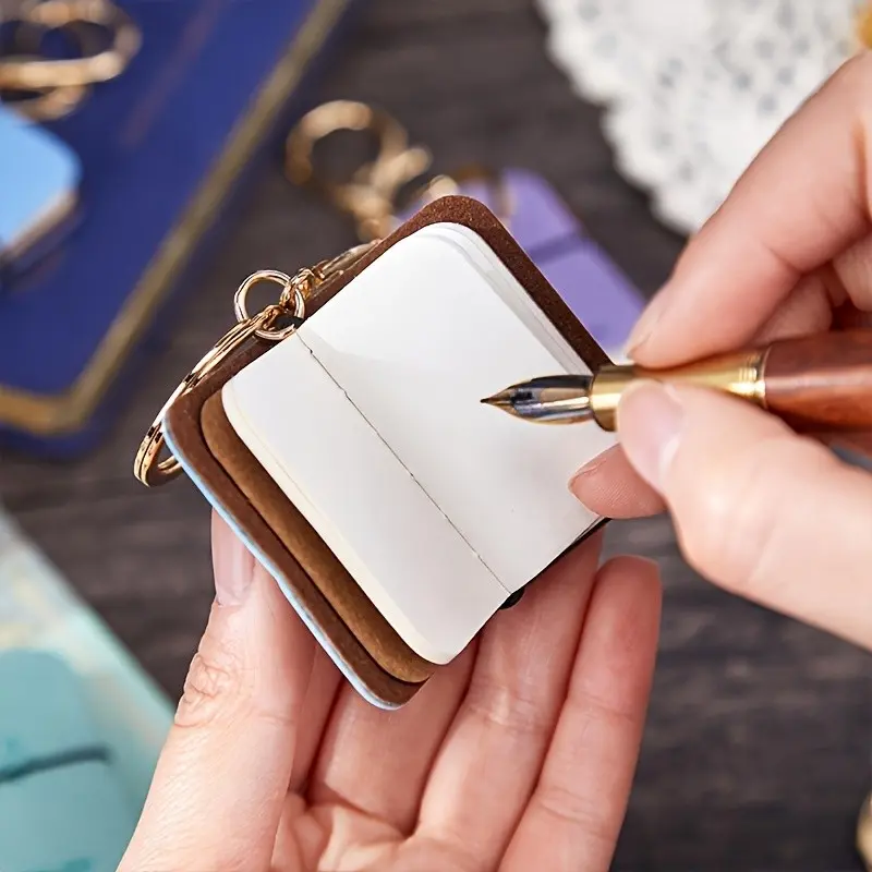 Mini Diary Keychain, Portable Multi-Color Paper Planner, Suitable for Various Scenes, Fashionable Cover, Compact Journal, Gift Keychain