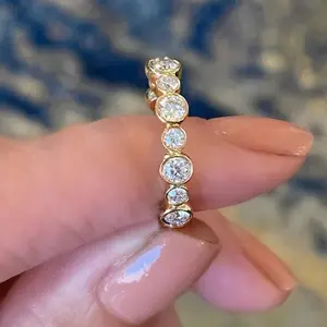 A Stylish And Elegant Round Synthetic Zirconia Decorative Ring, Perfect for Women'S Everyday Jewelry