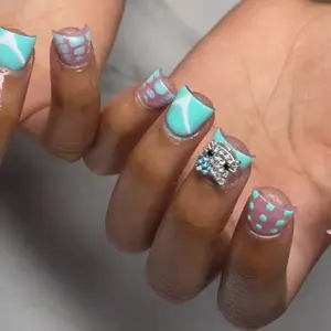 Sort duck acrylic press on nails