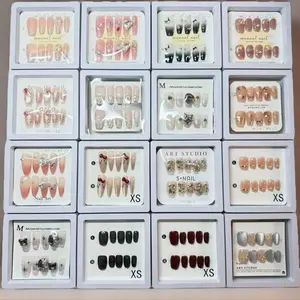 Elegant Press on Nail Art Set