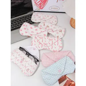 Cute Heart-Shaped Quilted Eyeglass Pouch for Women, Floral Pattern Sunglasses Storage Case, Soft Portable Protective Holder Ideal for Travel, Daily Carry & All Occasion Gifting tiktokshopspringglowup