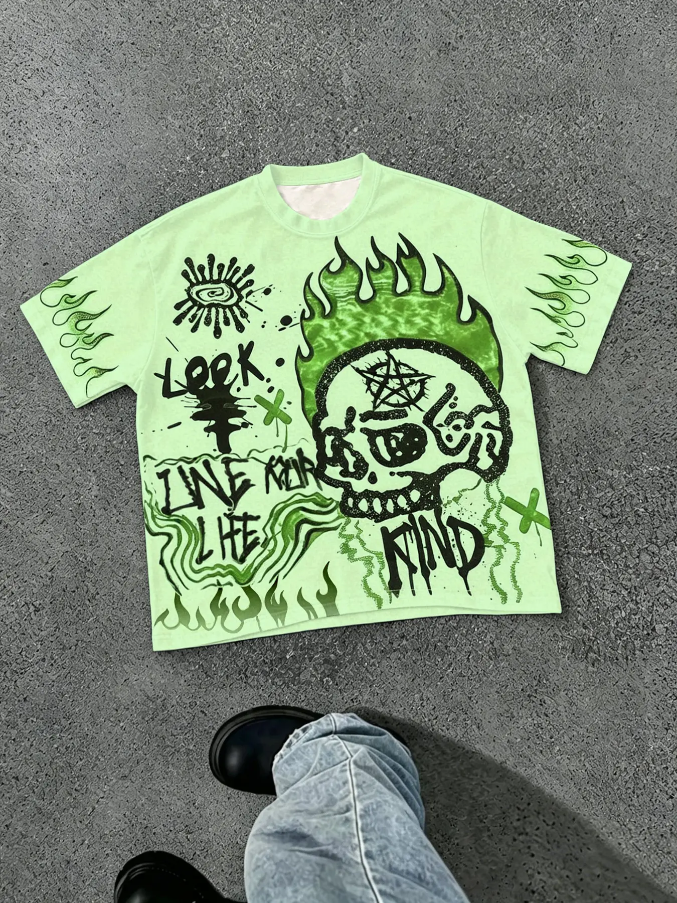 Men's Fashion Streetwear Menswear T-Shirt, Loose, Baggy, Casual, Creative Skull Flame Graffiti Print, Comfortable Soft Fabric, Versatile Colors, Unique Design