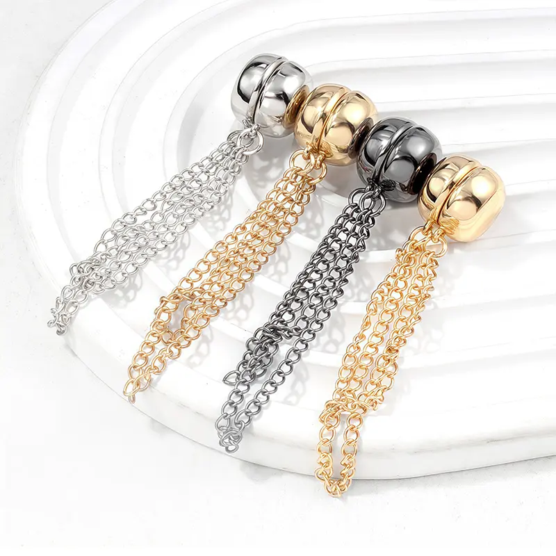 Magnetic Clothes Clip with Chain,Multifunctional Magnetic Clothes Clip, Strong Buckle Clip for Cuff, Hem, Clothing, Fashion Accessory, Headscarf Decoration,Adjustable Clips