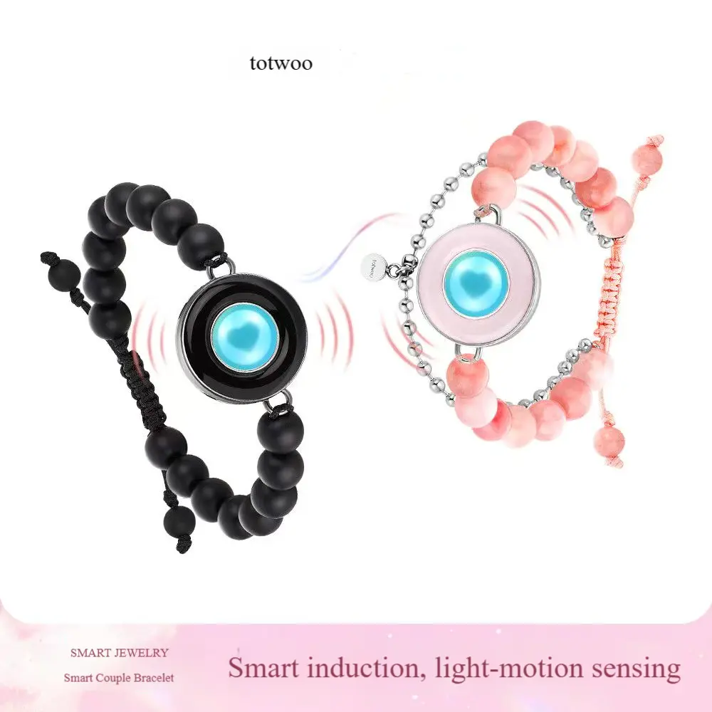 totwoo Heartbeat Couple Bracelet, a Valentine's Day gift for girlfriends in long-distance relationships, featuring remote interaction and sensing technology.