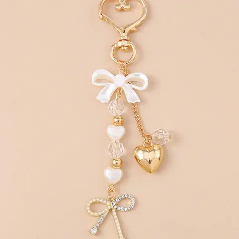 Coquette Bow & Heart Bag Charm Pendants – Beaded Keychain with Heart Clasp, Love Heart Charm, Elegant Bag Decoration & Bag Chain Charms for Backpack Purse, Ideal for Romantic & Minimalist Style, Sparkly Bag Charm, Bag Accessories