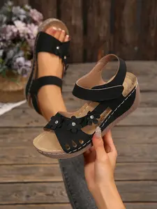 Summer Comfortable Wedge Sandals for Middle Aged Adults, Soft Sole Breathable Flower Velcro Mom Shoes, Versatile Outdoor Footwear