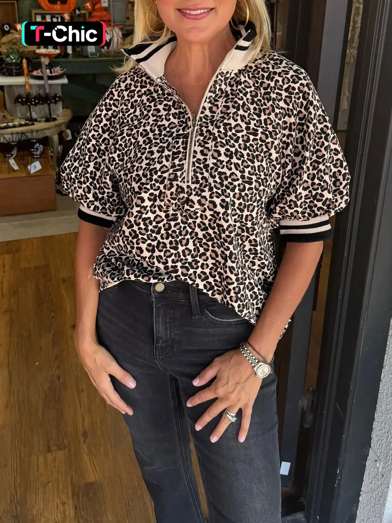 Summer Fashion Aesthetic Leopard Print Half Zipper Striped Trim Fitted Short Sleeve Collared Shirts Blouse Top, Stylish Casual Comfy Classy Wear for Women Womenswear, Versatile Summer