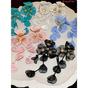 Women's Elegant Zircon Flower Petal Dangle Earrings with Steel Needles, Sparkling Rhinestone Fashion Daily-Wear Jewelry, Earring for Women