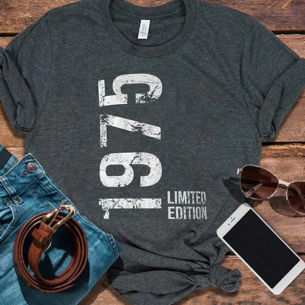 Vintage 1975  T SHIRT