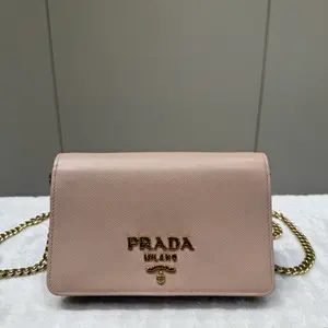 Pre-owned PRADA Leather Crossbody Bags Saffiano Wallet on Chain 24674551