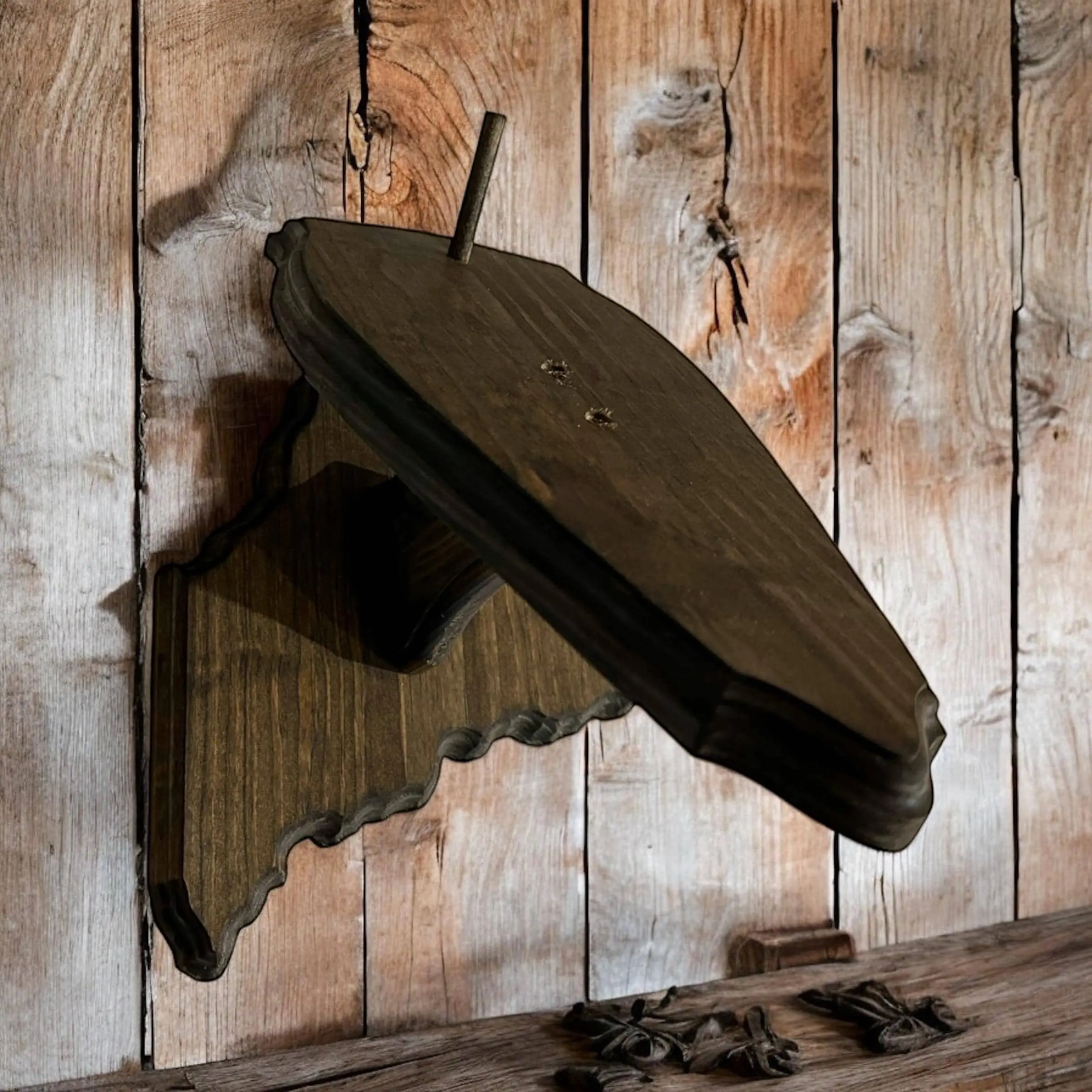 Maine Wall Pedestal