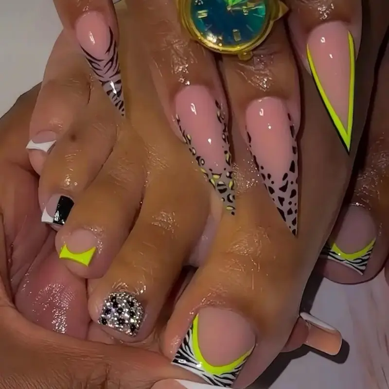 Animal Print 3D Press-on Almond Shape Nails with Neon Yellow Accents and Glitter Detailing