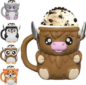 Highland Cow Ice Cream Pint Holder with Handle, Leak-Proof Ice Cream Container with 2 Spoons, Cute Animal Design for Ben & Jerry’s, No Cold Hands, Reusable Gift Idea (Light Brown)
