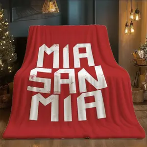 【JIT】One Piece Bayern Team Culture Printed Flannel Blanket Polyester Flannel Blanket - Comfortable and Skin-Friendly, Suitable for Sofa, Bed, and Travel, Suitable for All Seasons, Machine Washable, Suitable for Office Rest, Nap, Can Be Used as Living