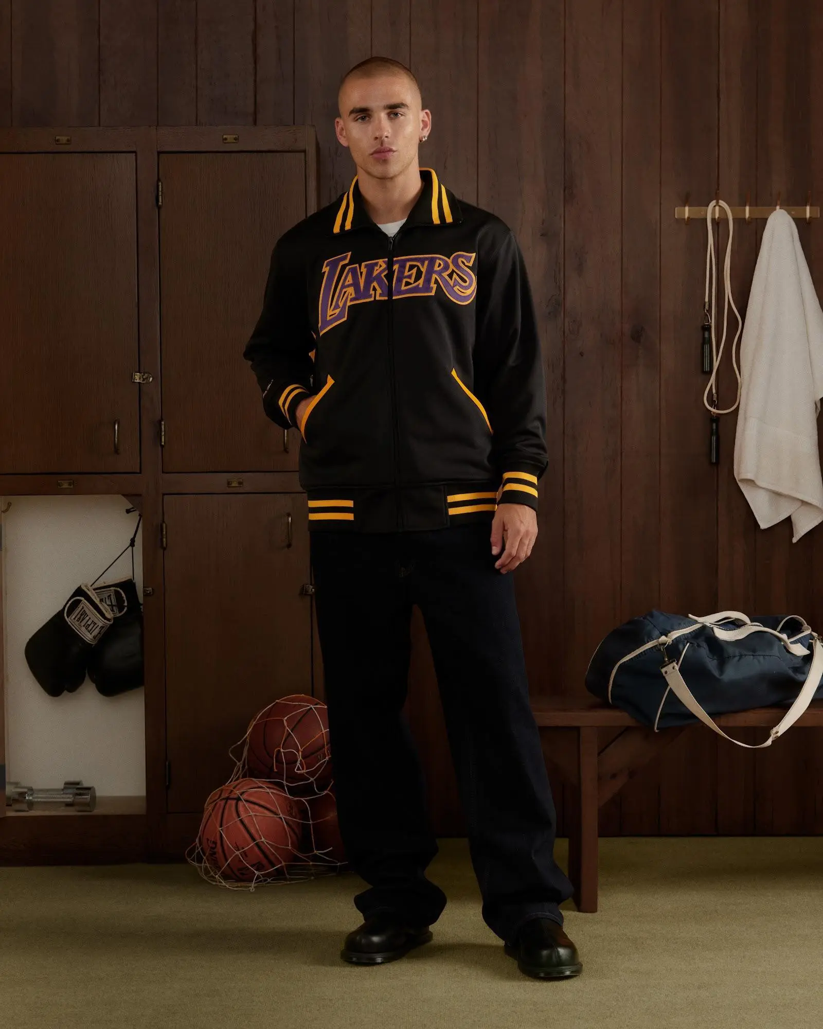 Los Angeles Lakers Black Playoff Win Full-Zip Jacket NBA Throwback Outerwear Vintage Fan Gear Mitchell & Ness