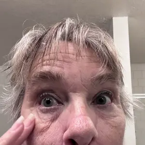 Product Review of Peter Thomas Roth Instant FirmX Easy Wear Temporary Eye Tightener (20ml) from C**2