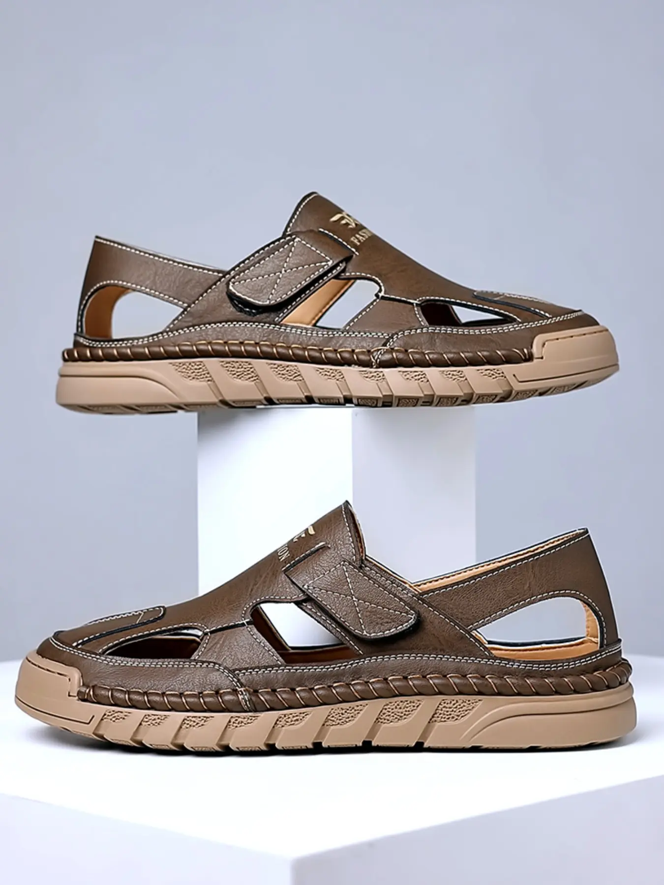 Men's Large Size Lightweight Waterproof Sandals Summer Casual Beach Shoes Fashion Men's New Waterproof Velcro Slippers, Slides Men, Artificial Leather, Medium Width, Open Toe