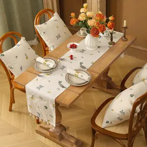 Sunflower Embroidered Table Runner, Rectangular Tablecloth, Table Decoration Supplies for Home Kitchen Dining Room