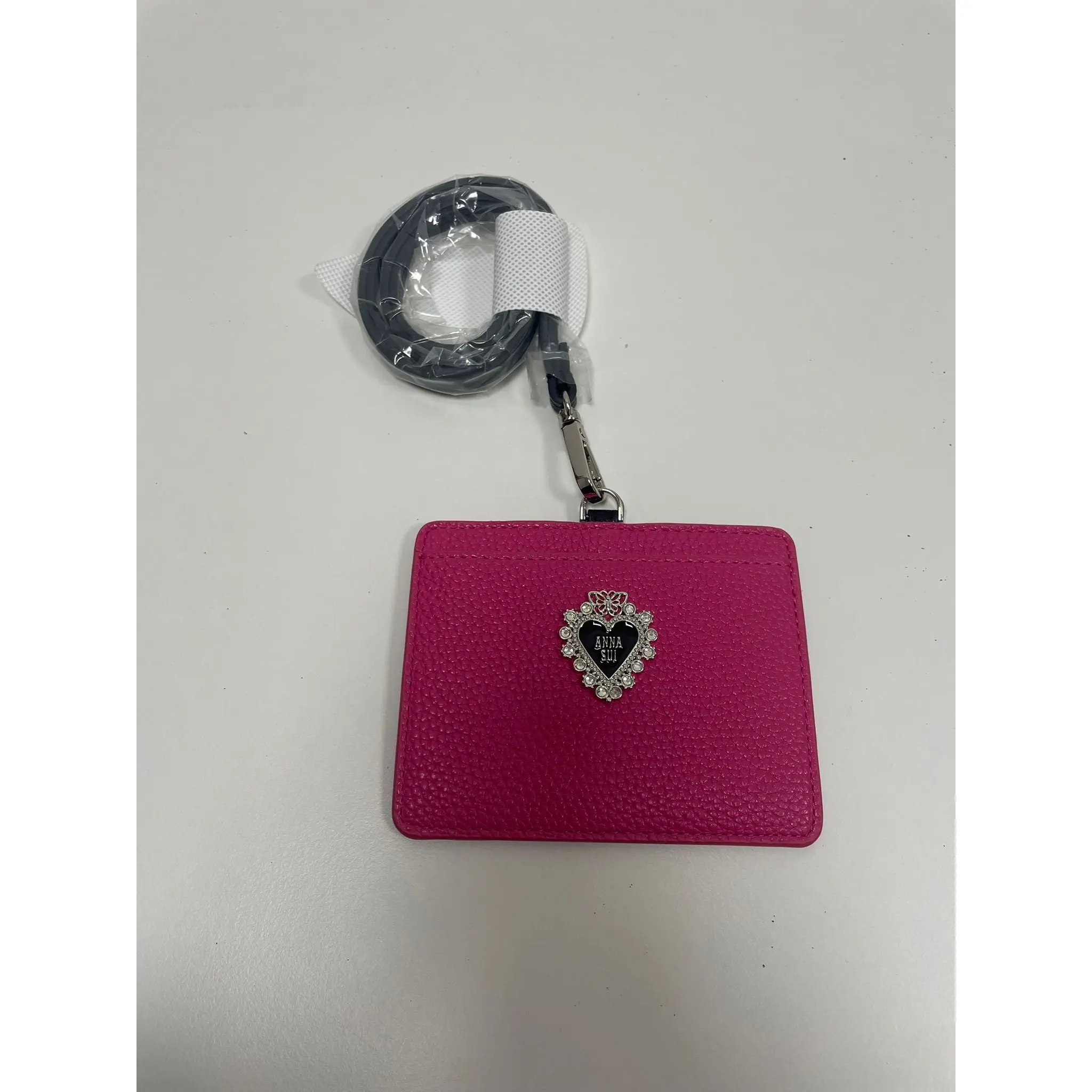Pre-owned Leather Small Leather Goods Anna Sui lanyard card holder in pink (JPD04 17)