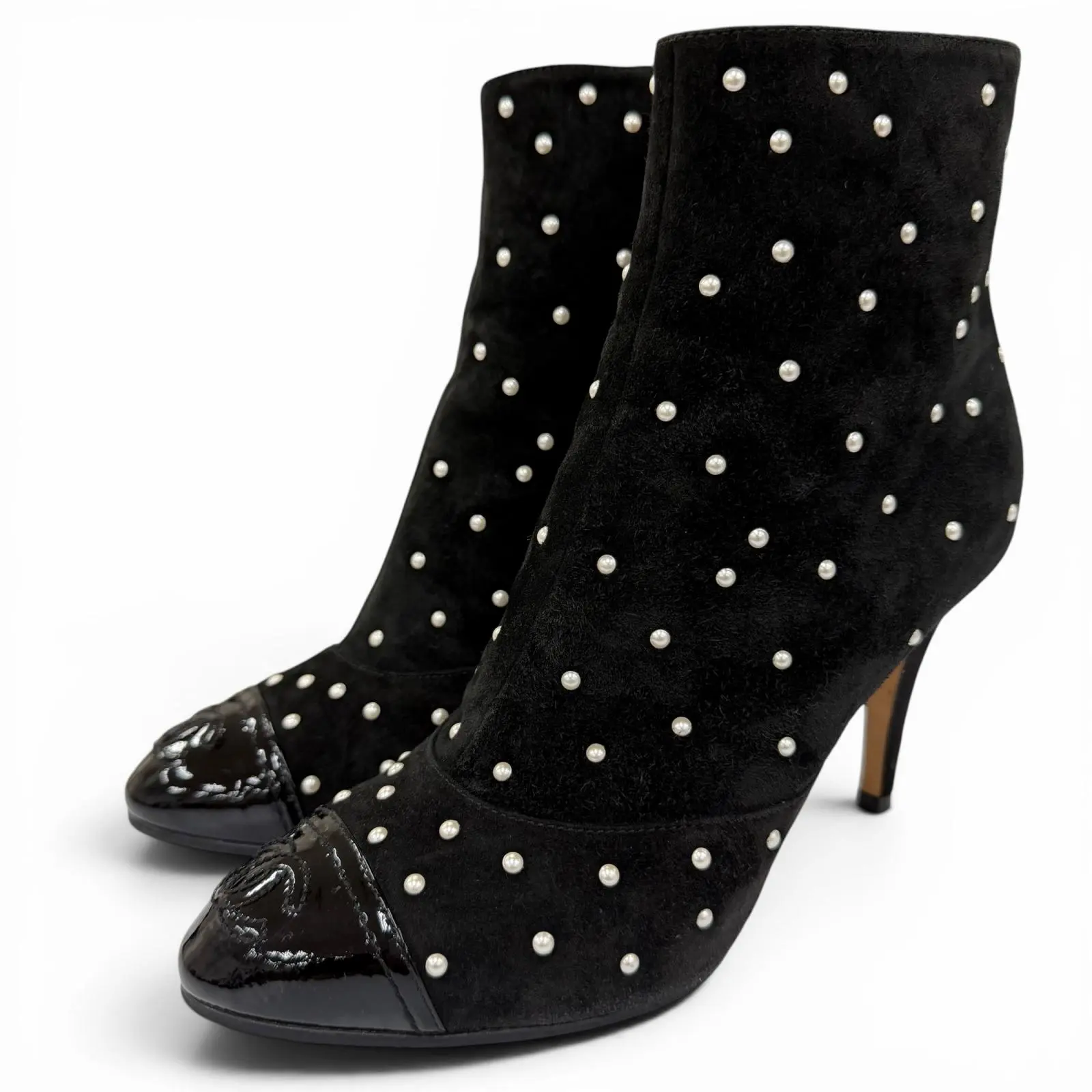 Pre-owned CHANEL Suede Small Leather Goods Leather Boots with Pearl Decoration