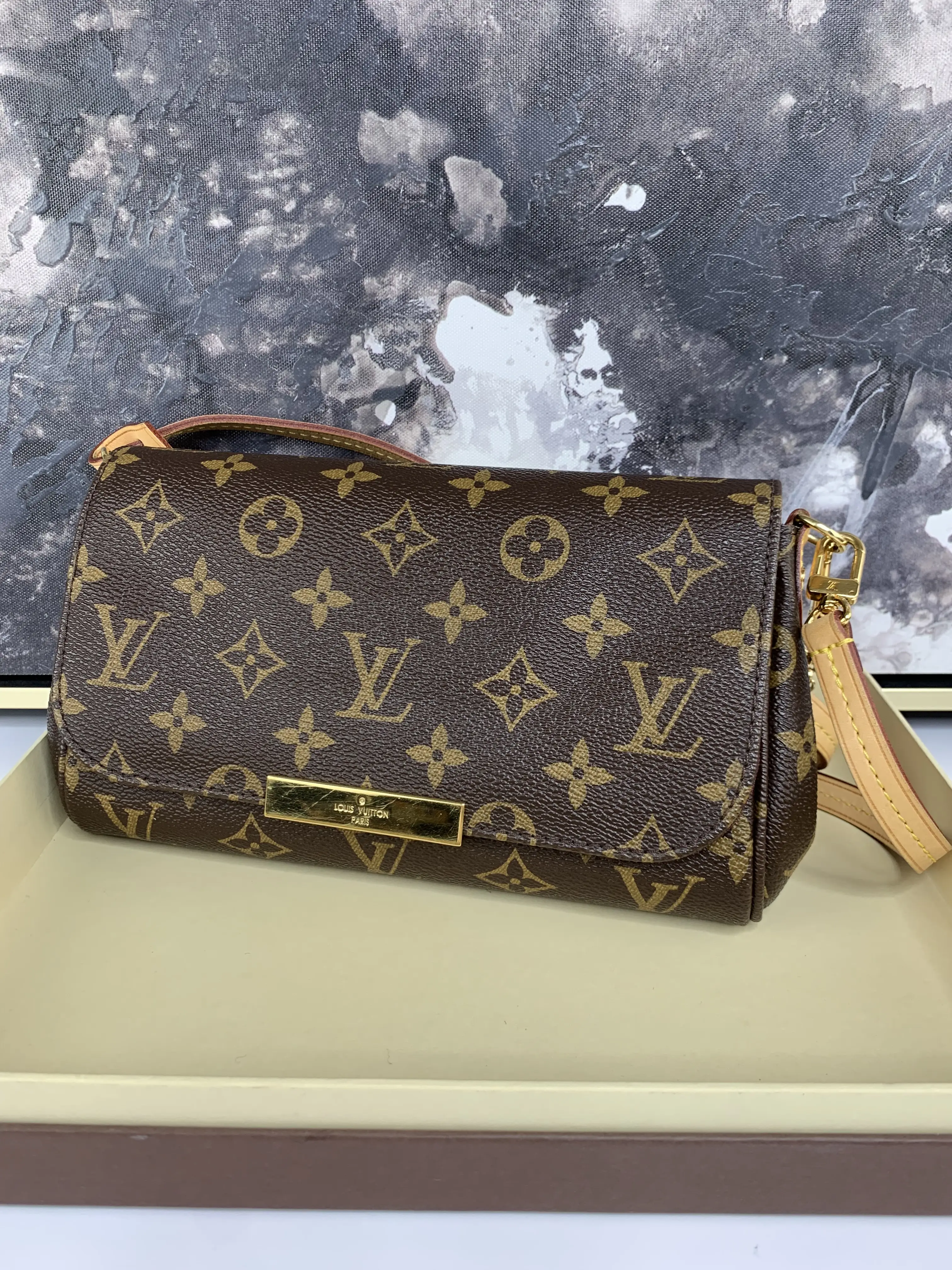 Pre-owned Louis Vuiton coated canvas Crossbody Bags Favorite PM