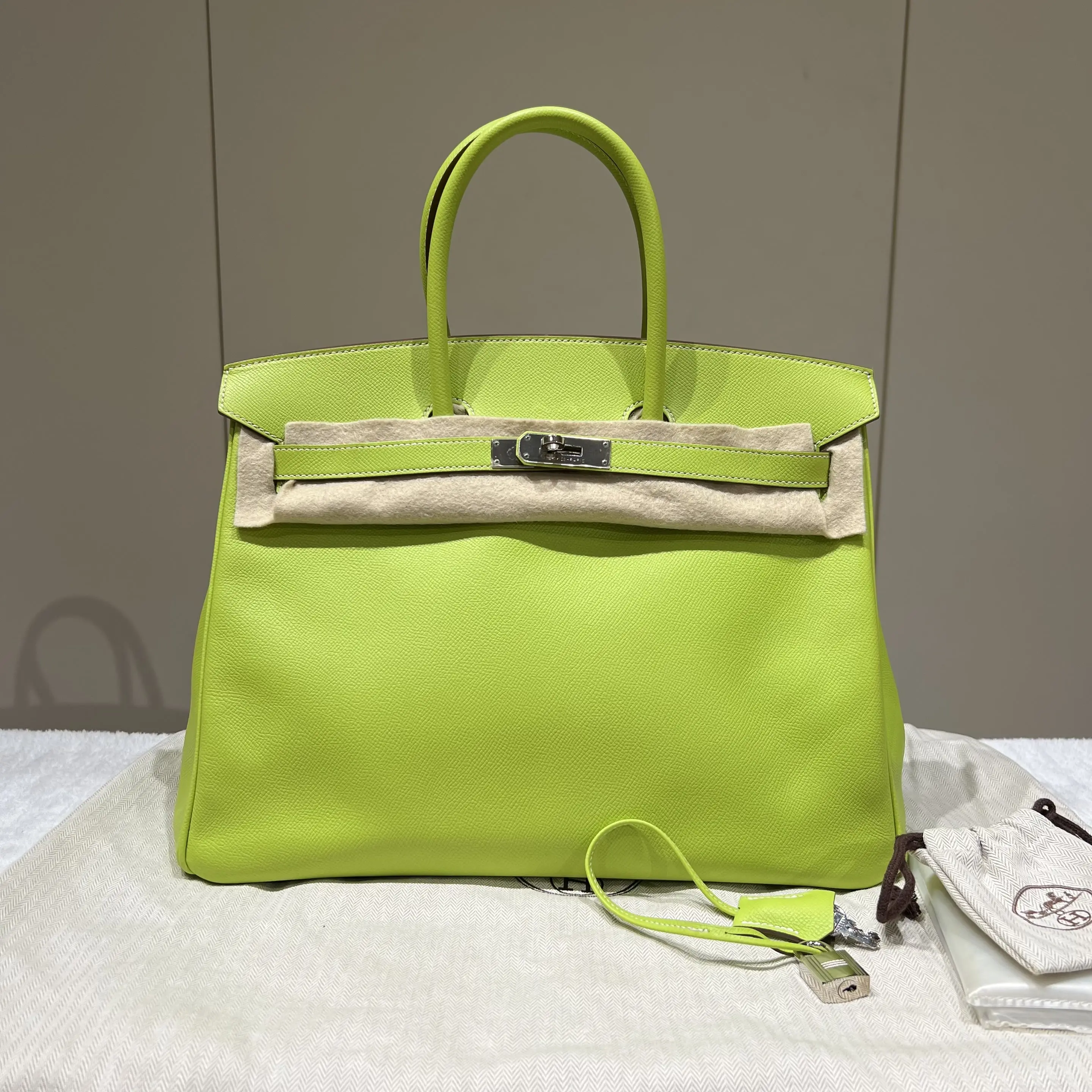 Pre-owned HERMÈS leather Shoulder bags Candy Birkin 35 Kiwi Epsom Handbag 30052384