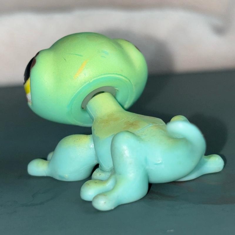 Authentic LPS Littlest Pet Shop Gecko Lizard #492