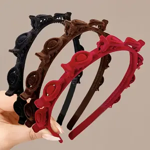 Three-Piece, Three-Color Velvet Braided Hair Clips, A Ol For Tidying Side Bangs And Textured Hair, Duckbill Hairpins And Headbands.