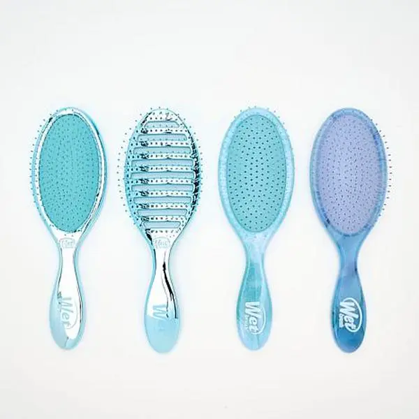 WetBrushFestiveFinish4pc-Blue WetBrushFestiveFinish4pc-Blue