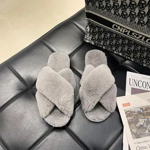 Personalized Wedding Name Slipper Custom Bridal Party Fluffy Slippers Warm Soft Ladies Home Shoes Bridesmaids Gifts