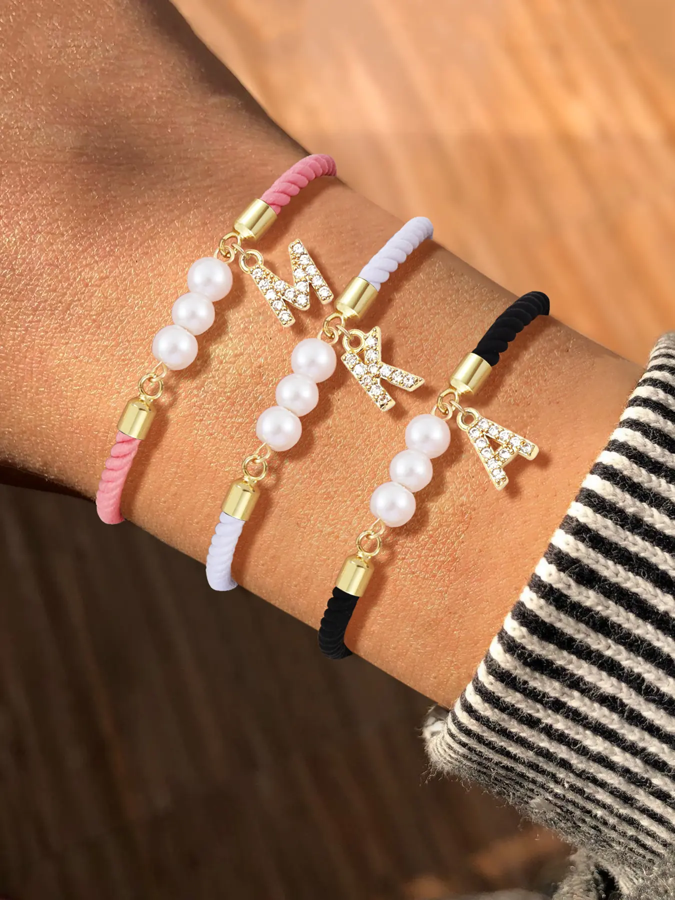 Women's Zirconia Initial Pendant Bracelet, Three Pearl Design, Adjustable Rope, Classic Multicolor Jewelry Accessory