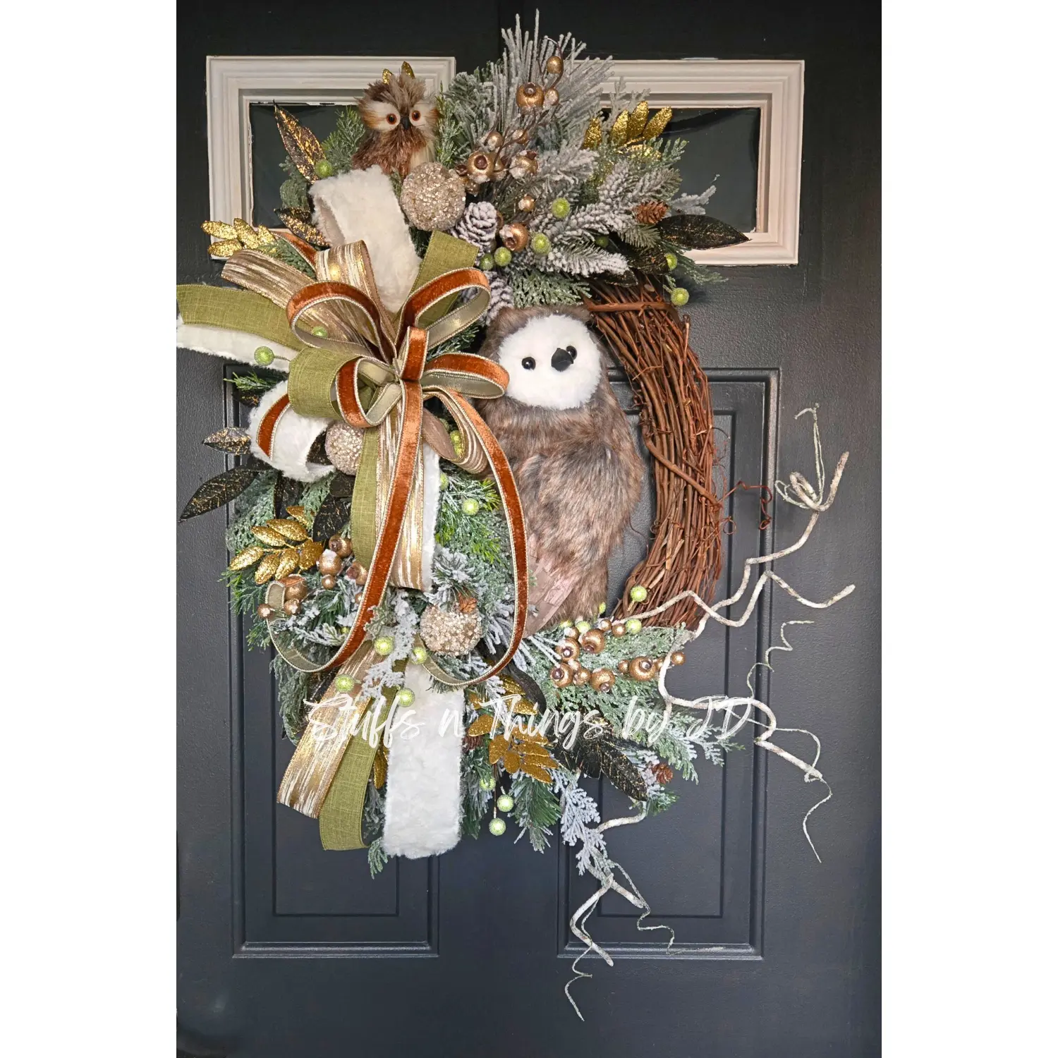 Woodland Owl Christmas Wreath – Rustic Winter Door Wreath with Velvet Ribbon, Grapevine Base & Frosted Greenery