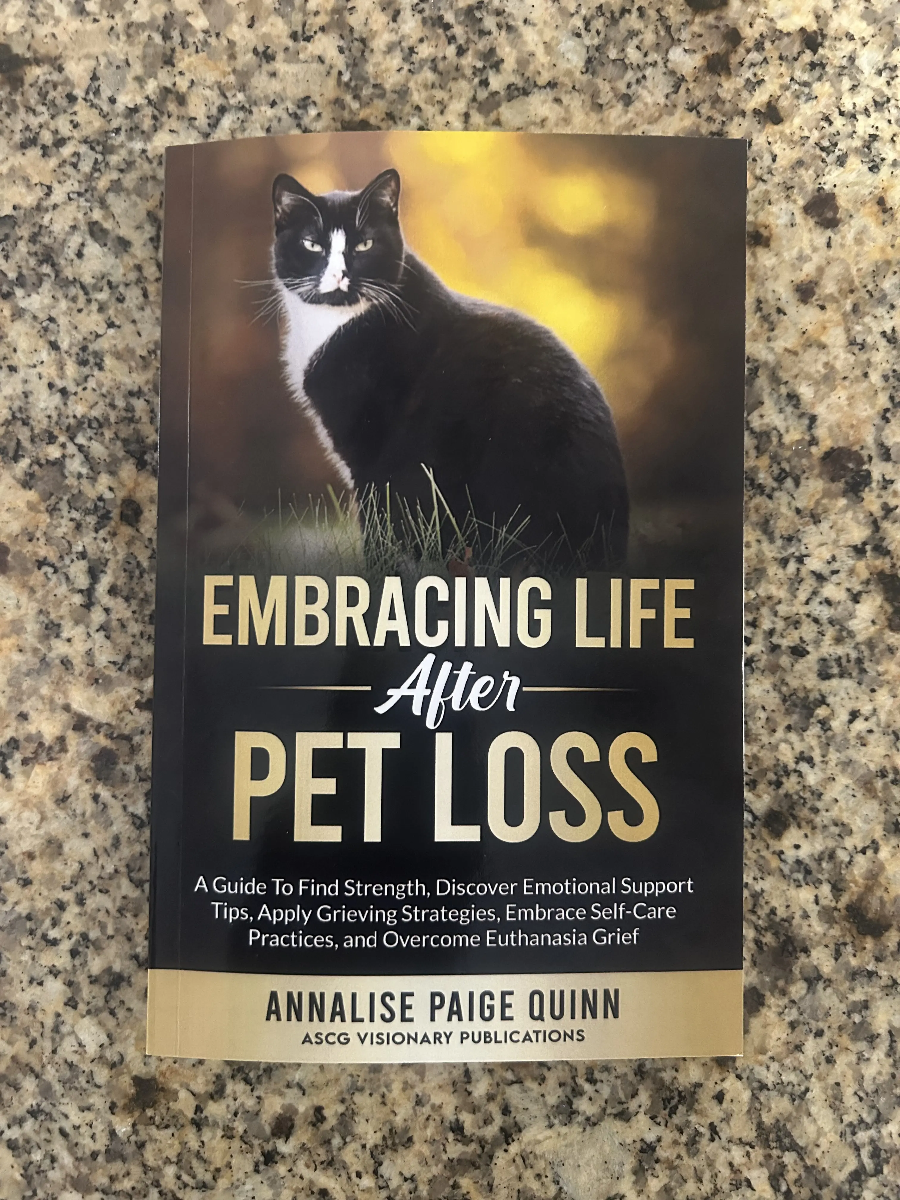 Embracing Life After Pet Loss A Guide To Find Strength Discover Emotional Support Tips Apply Grieving Strategies Embrace Self Care Practices And Overcome Euthanasia Grief Guided Journal Workbook