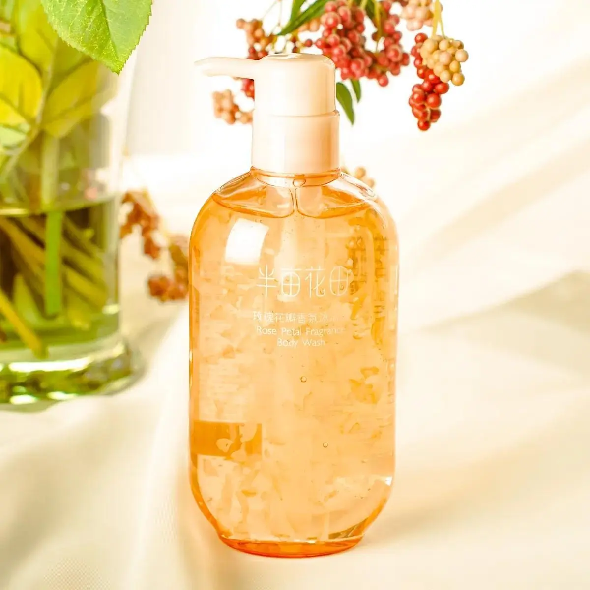 LITTLE DREAM GARDEN Rose Petal Fragrance Shower Gel, 13.52 fl oz, Fall in Love with Petal Baths, Facial-Level Amino Acids