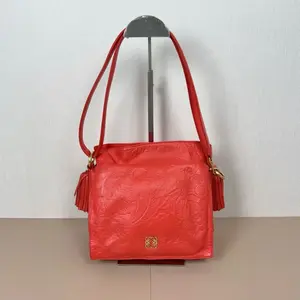 Pre-owned leather Shoulder Bags Loewe Flamenco Tassel shoulder bag qiqicj6110