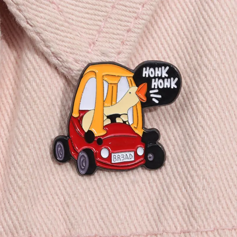 Cute Cartoon Car & Goose Design Brooch, Creative Metal Lapel Pin Brooch with Letters Print, Fashion Accessory Jewelry, Fashion Summer Charm Accessories for Men & Women, Brooch Pin Clip, Alloy Brooch Pin