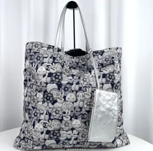 Pre-owned CHANEL Cat Emoticon Tote Bag