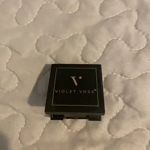 Violet Voss single eyeshadow in magic hour
