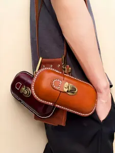 Men's And Women's Genuine Leather Portable Waist-Hanging Case, Hand-Stitched Vintage Cowhide Glasses Holder Suitable for Fashion Glasses, Earphones, Storage, Compression-Resistant Travel with Belt Loop for, Gym, Daily Use