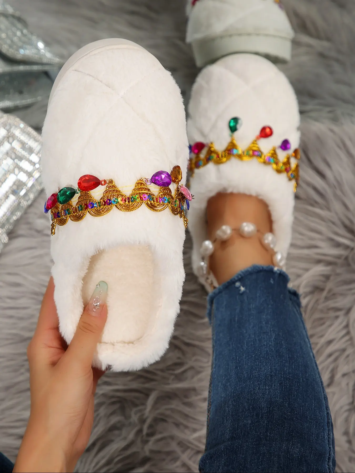 Women's Plush Slippers with Colorful Sequins Crown Decor, Soft Indoor Shoes, Fashion Princess Style, Perfect Gift for Home Casual Wear