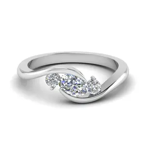 Twist 3 Stone Engagement Ring